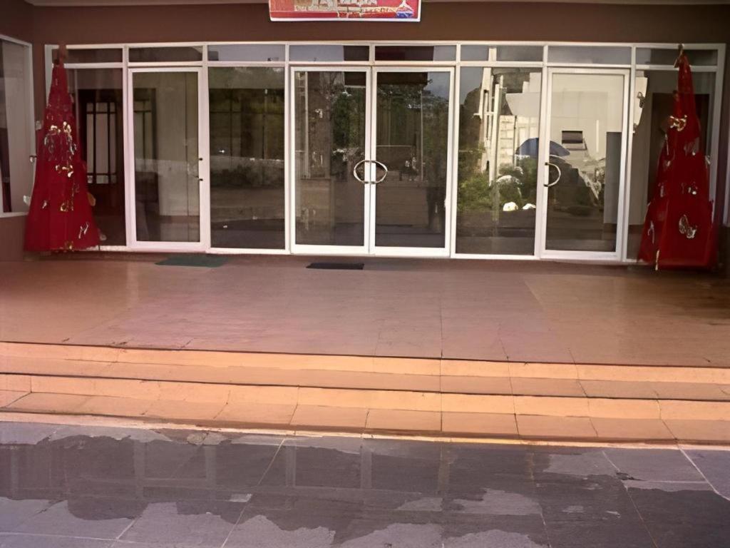 Regal Plaza Hotel Nabua Dış mekan fotoğraf